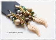 リーフモチーフピアス(green&gold beige)