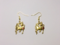 ユニコーン　ピアス