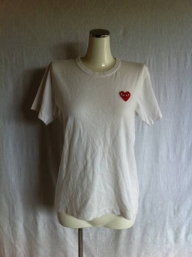 【プレイ　コムデギャルソン】定番Tシャツ/コムコムローブ