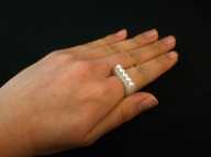 5pearl ring